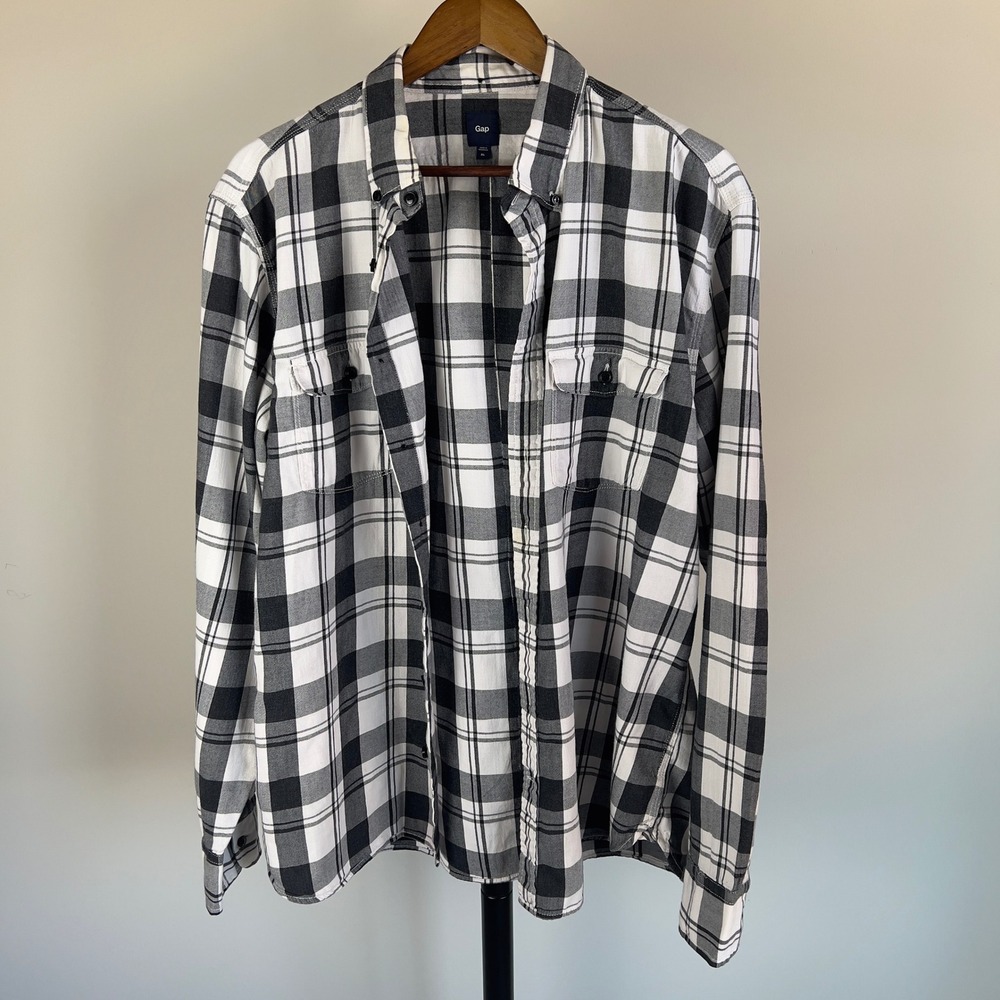 Gap Mens XL Plaid Flannel Button Down Shirt Black White Long Sleeve RN54023